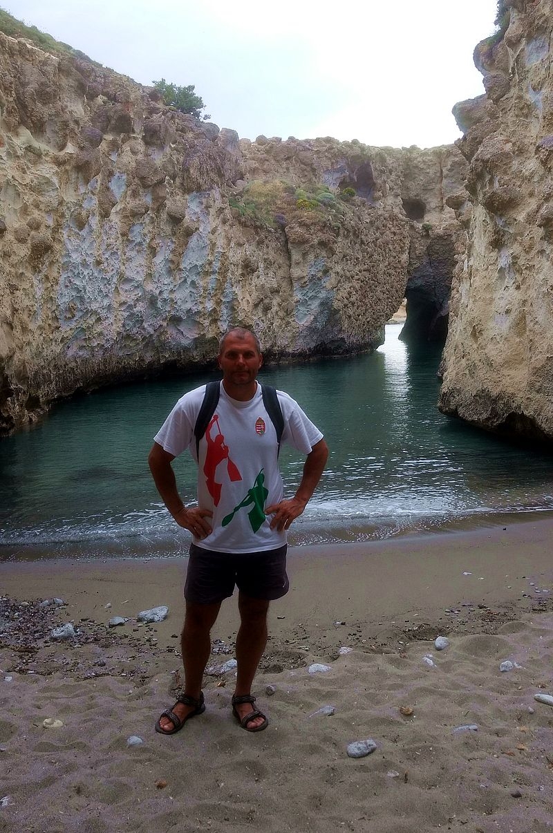 Papafragas Beach and cave